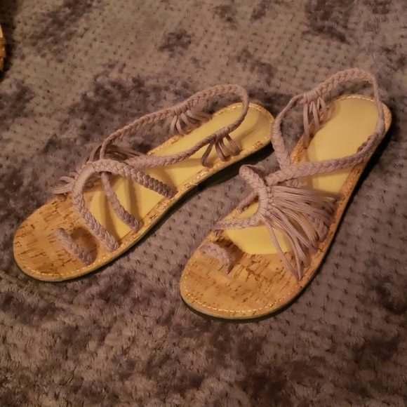 Woven Sandal size 10 - Picture 2 of 3
